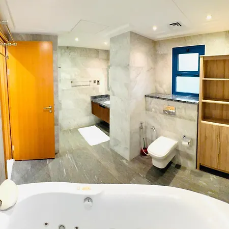 Estatesmen Palm Jumeirah Luxury Family Friendly Villa Dubai Exterior photo