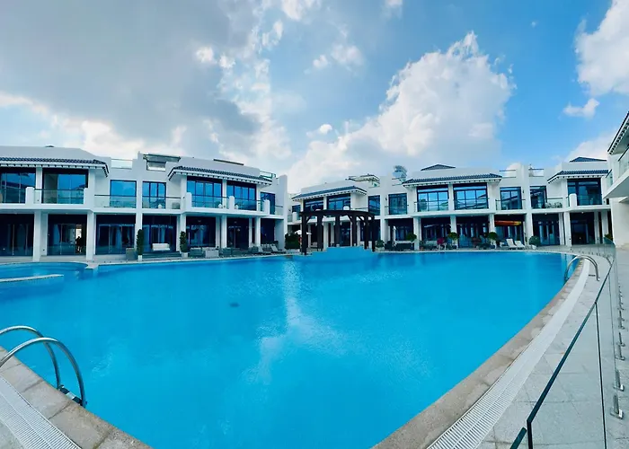 Estatesmen Palm Jumeirah Luxury Family Friendly Villa