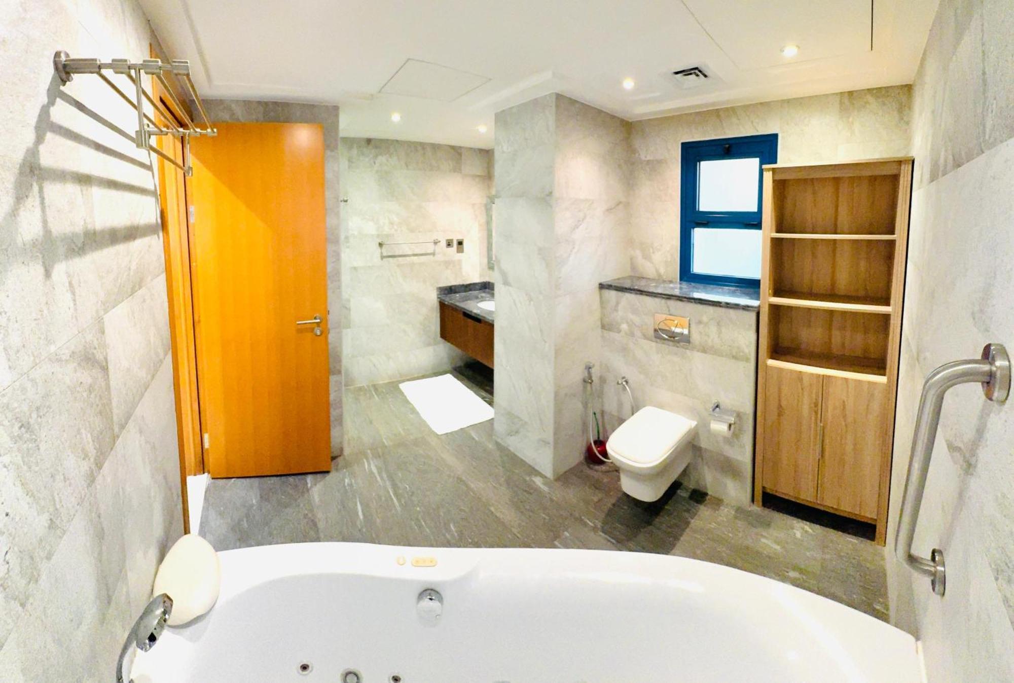 Villa Estatesmen Palm Jumeirah Luxury Family Friendly