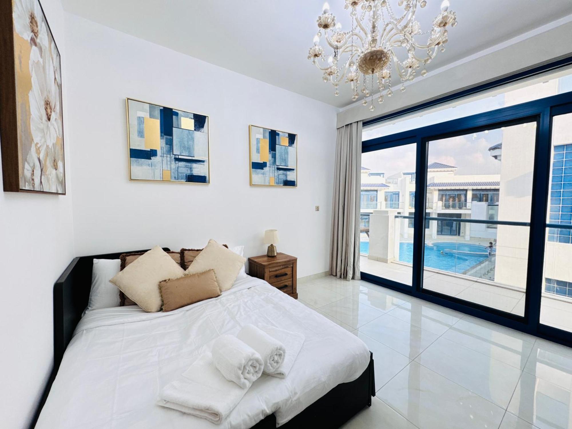 Estatesmen Palm Jumeirah Luxury Family Friendly Villa *