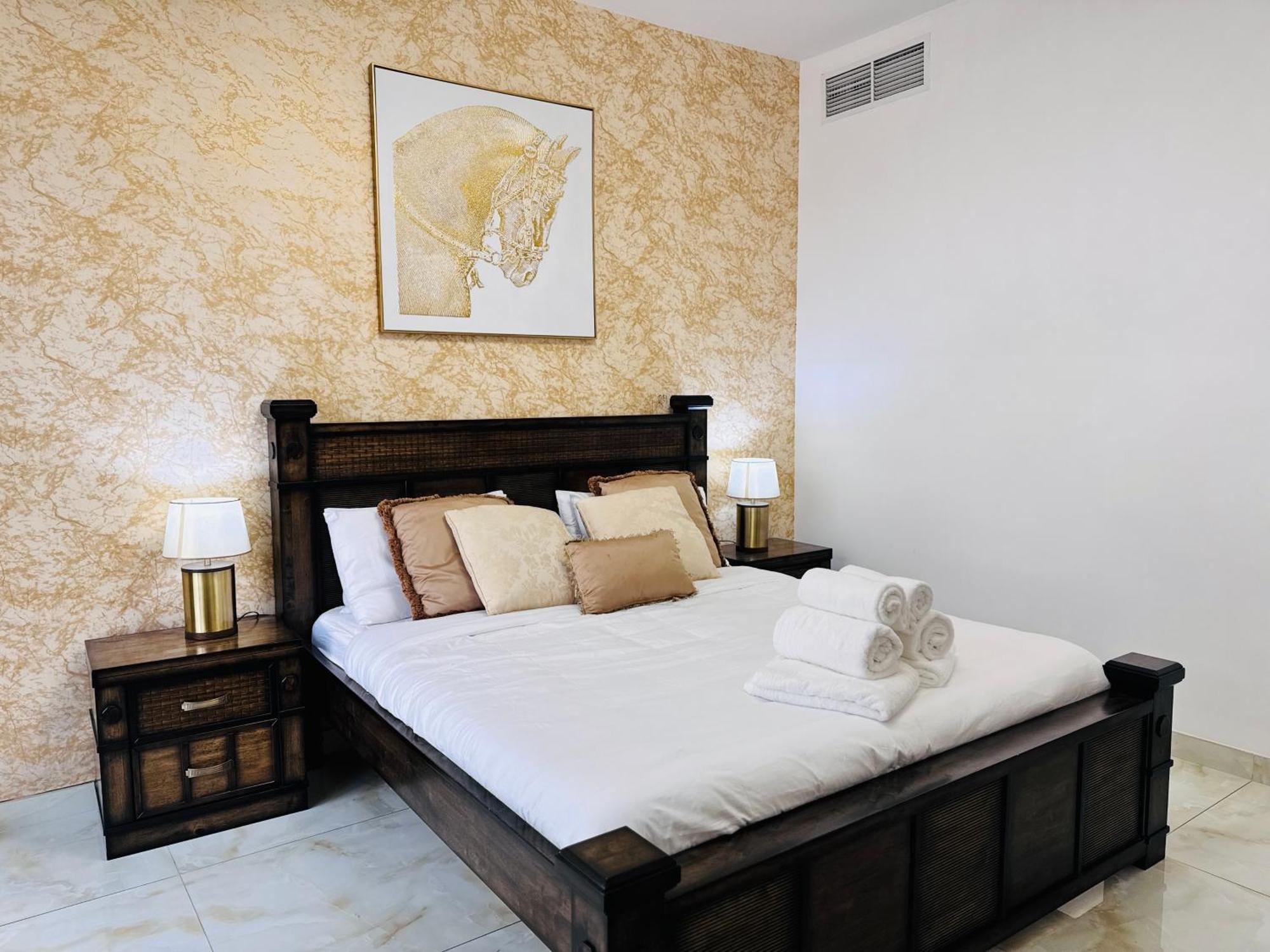 Estatesmen Palm Jumeirah Luxury Family Friendly Villa Dubai